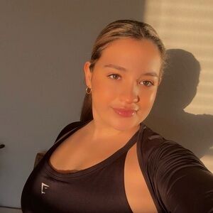 Meet your Posher, Emely